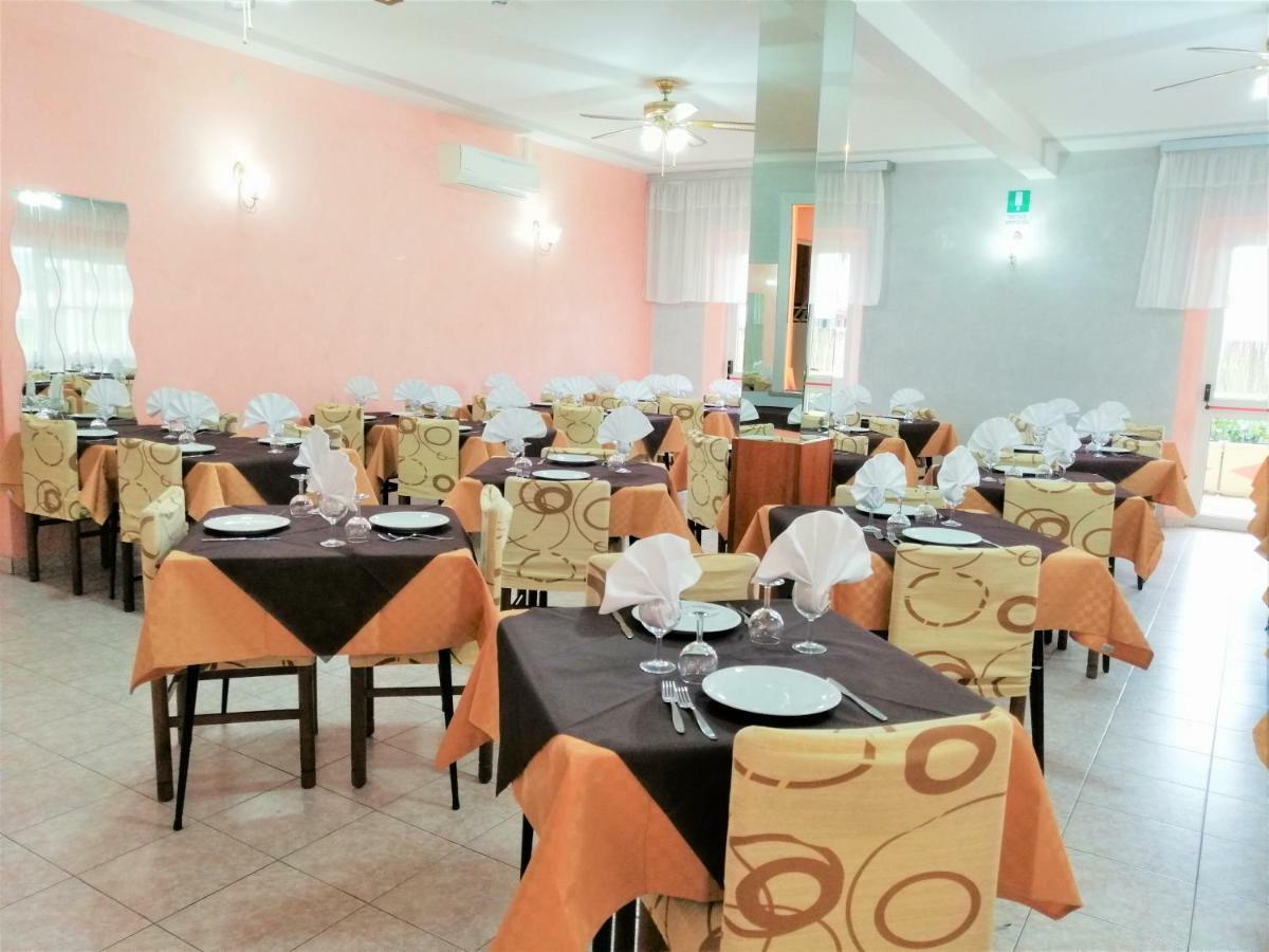 Hotel Alba Rimini Eksteriør billede